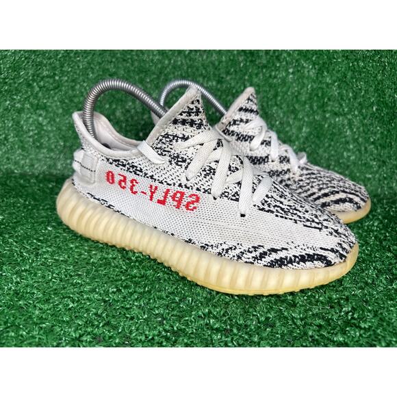 Adidas Yeezy Boost 350 V2 Low Zebra Men’s Size 5 Women’s 6.5 - Picture 1 of 7